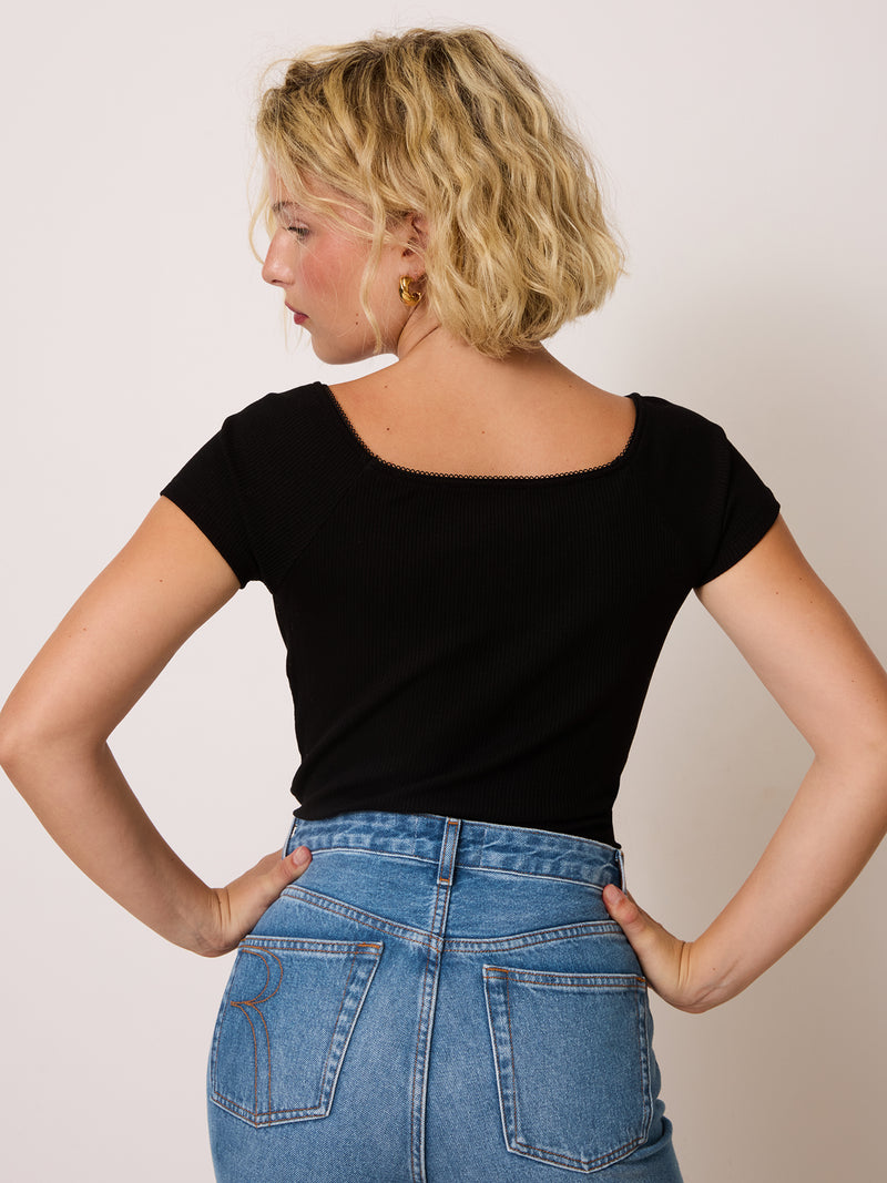MELISSANE black ribbed T-shirt, detail of picot neckline by Rouje