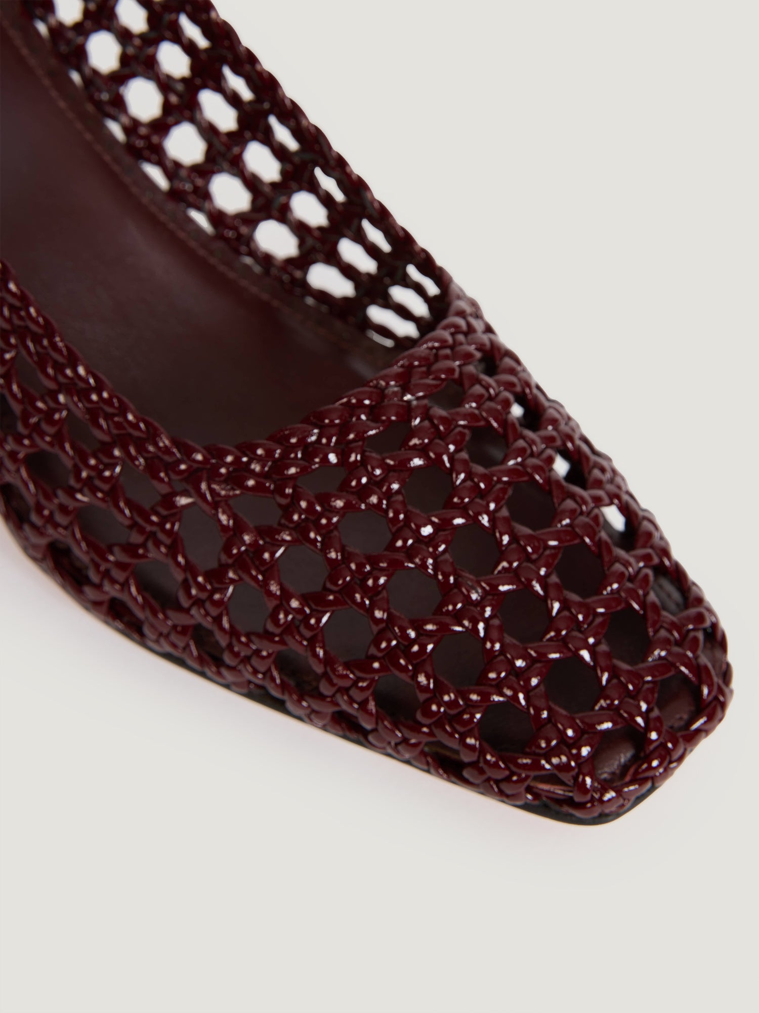 VENETIAN pumps